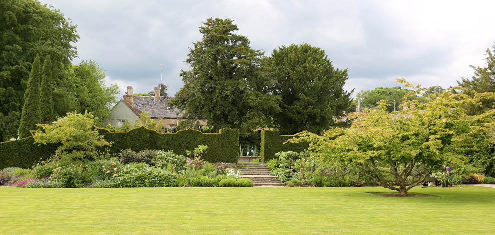 Bourton House Garden